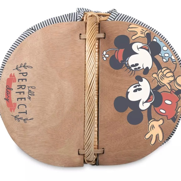 Disney picnic basket - Picture 2 of 3